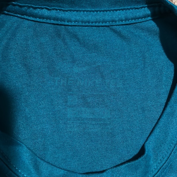 Nike athletic tee - Picture 2 of 4